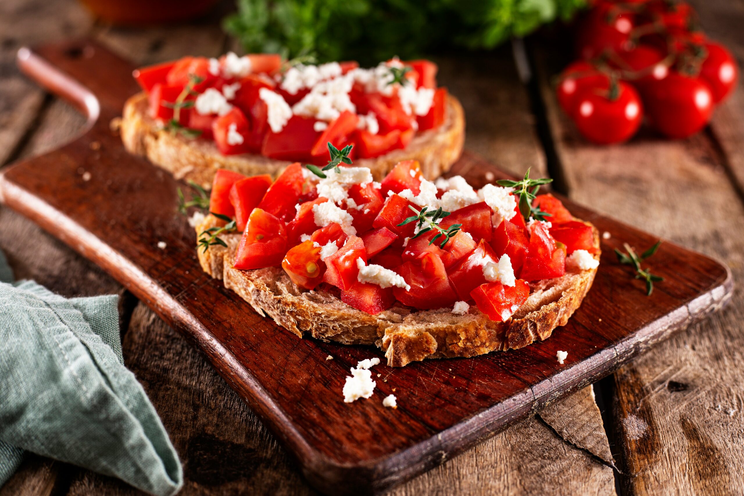 Bruschetta della Casa mit sonnengereiften Tomaten, frischem Basilikum und nativem Olivenöl auf knusprigem Ciabatta – serviert im Restaurant Pasanini in Goch